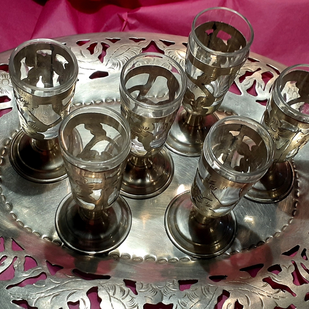 Caged cordial glasses and tray. Vintage - Picture 5 of 9